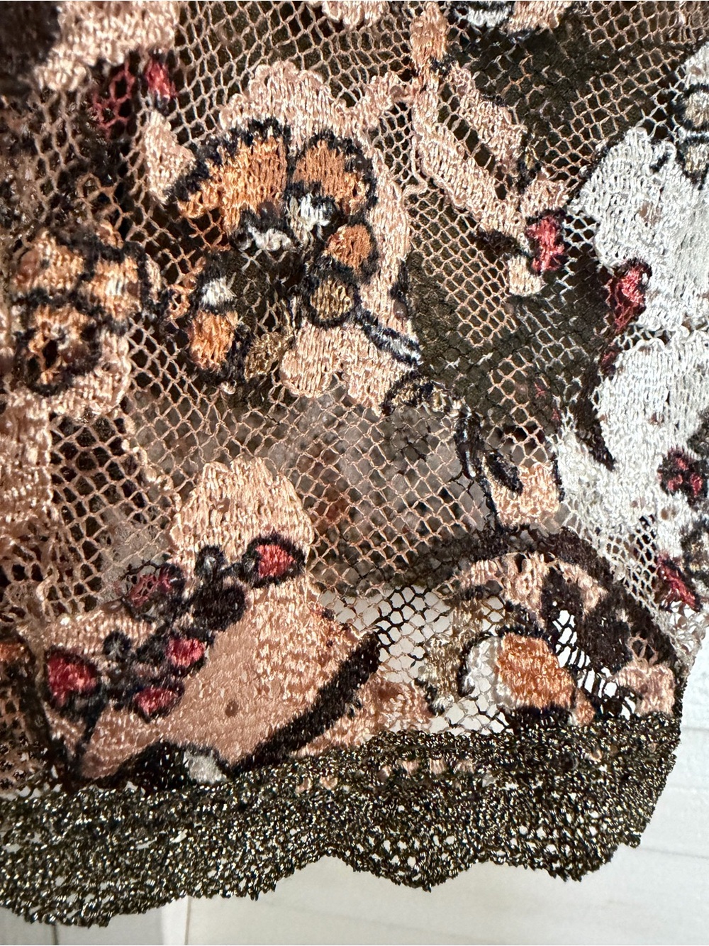 Vintage Floral Metallic Lace Tank Top - Picture 3 of 4
